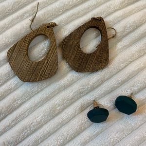 Wood earrings